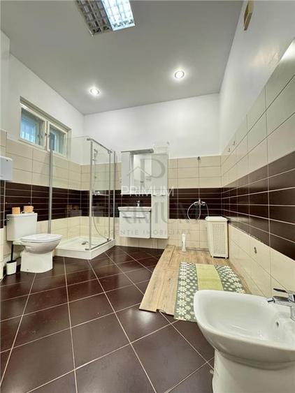 Lunei - Casa individuala - 10 Camere - D+P+M - Posibilitate garaj - Renovata - Z - 14