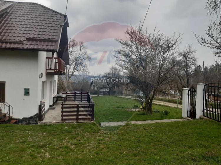 Casă / Vilă cu 7 camere   în zona Bran-Tohanita - 8