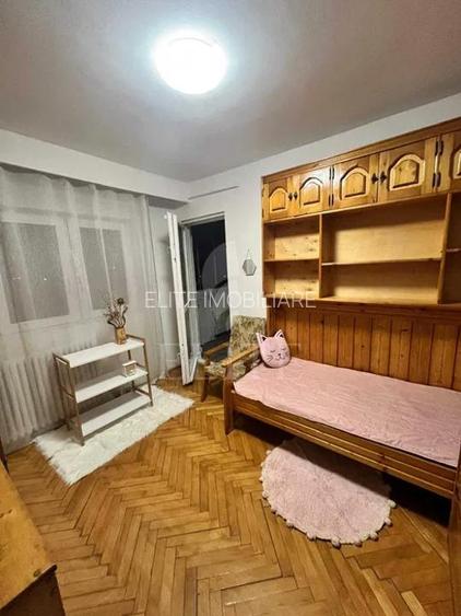 Apartament 3 camere în zona STRAZII VIILOR - 12