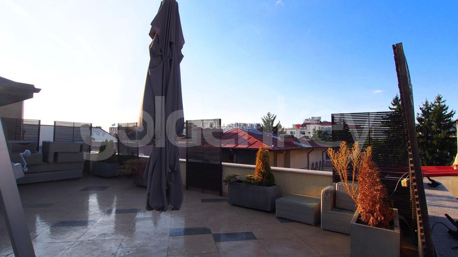 Triplex superb cu 4 camere si terasa generoasa cu priveliste - 16