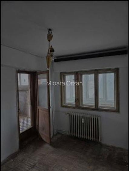 Dorobanti (stradal), reper  ASE, ap 4 camere, etaj 3/10, bloc 1980 - 4