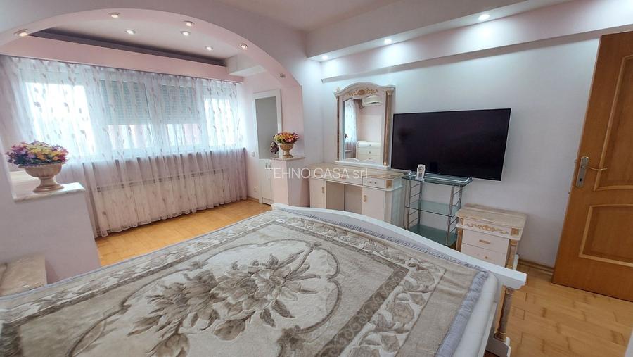 UNIRII, Bd. Mircea Voda, v-a-v ANFP, stradal, decomandat, centrala - 4