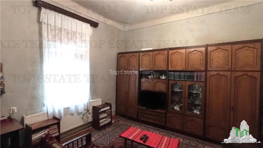 Casa de vanzare in zona Mantuleasa - 4