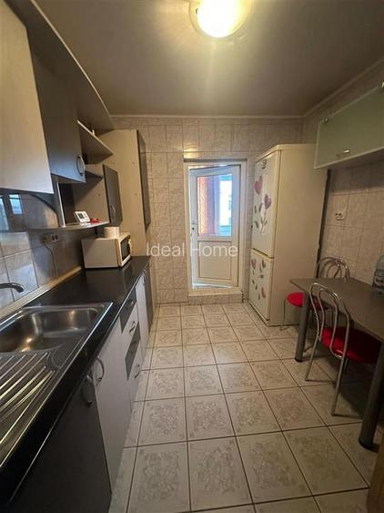 Nicolina - 2 Camere Decomandat - 56 Mp - Bloc 1984 - 2