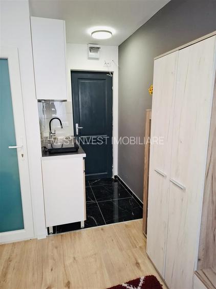 Garsoniera complet renovata zona Rogerius - 5