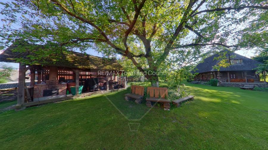 Pensiune cu 10 camere de vânzare în Breb - 7