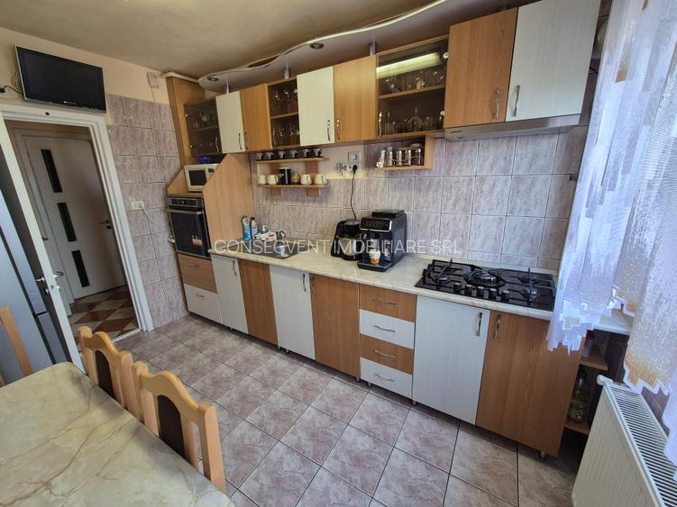 Apartament 4 camere, etaj intermediar, complet utilat – Micălaca - 15