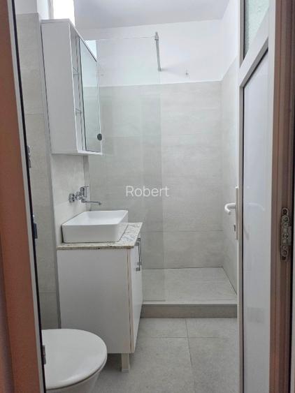 Ap. 2 camere, decomandat, renovat complet, utilat nou, bariera Bucov AFI  - 13