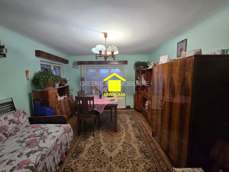 Casa de vanzare cu 2 camere si curte generoasa in zona Gruia - 5