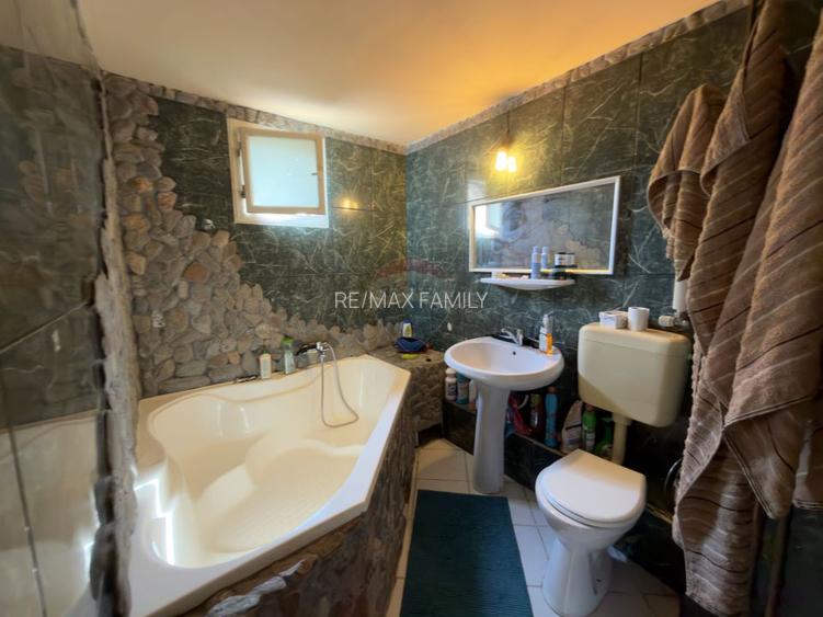 Apartament cu 4 camere de închiriat în zona Rogerius - 9