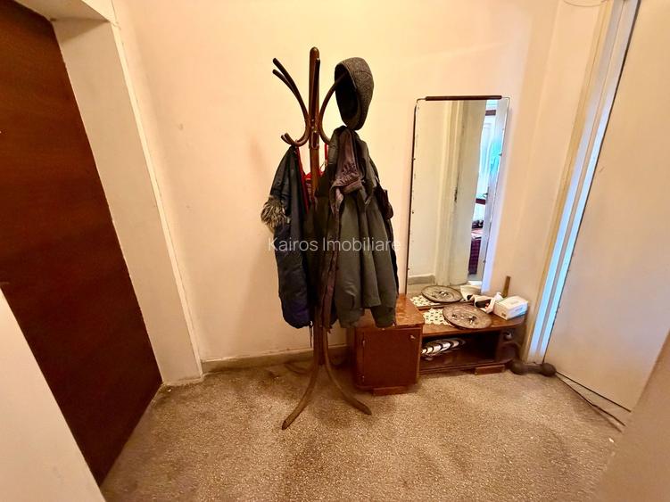 Apartament 2 camere cu balcon-Drumul Taberei 35- Metrou în fața bloc - 13