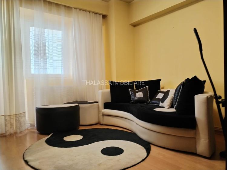 3 camere lux Universitate - KFC - 9