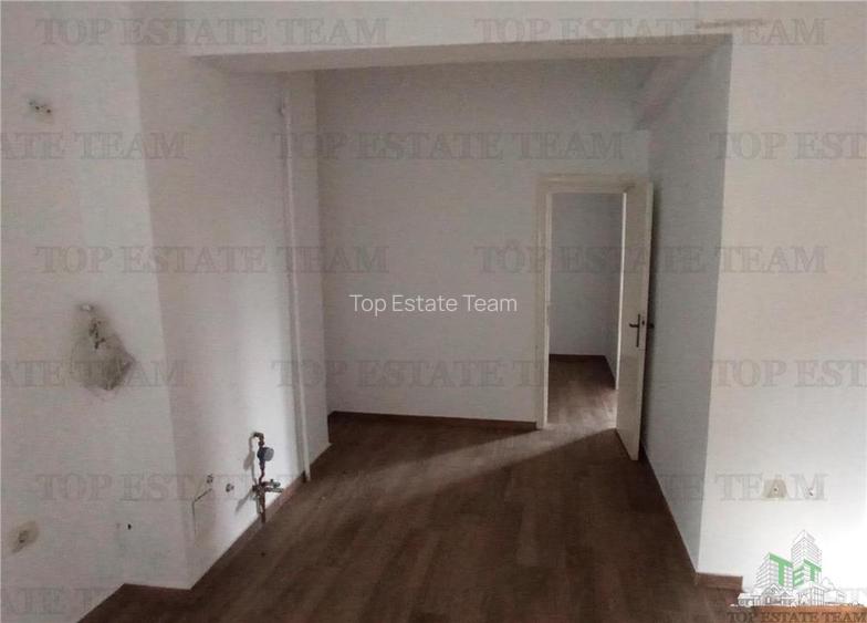 Apartament 3 camere de vanzare, zona Armeneasca - 9