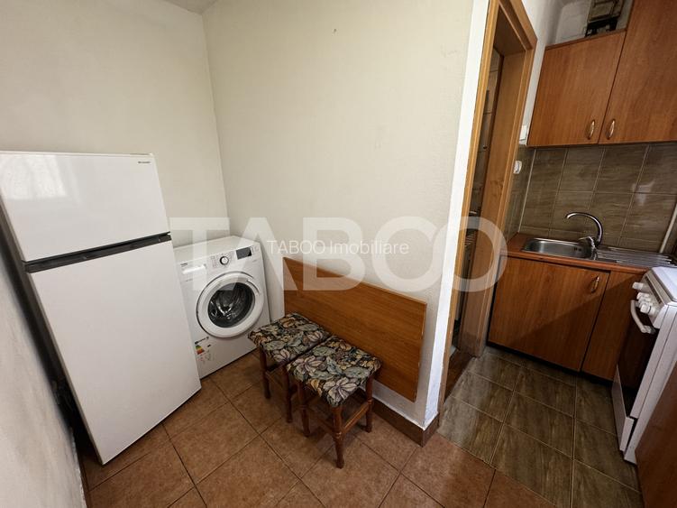 Garsoniera de inchiriat 28 mp si curte zona Trei Stejari Sibiu - 9
