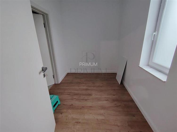 Duplex 5 camere - despartit prin camera tehnica - langa 4 benzi - 8