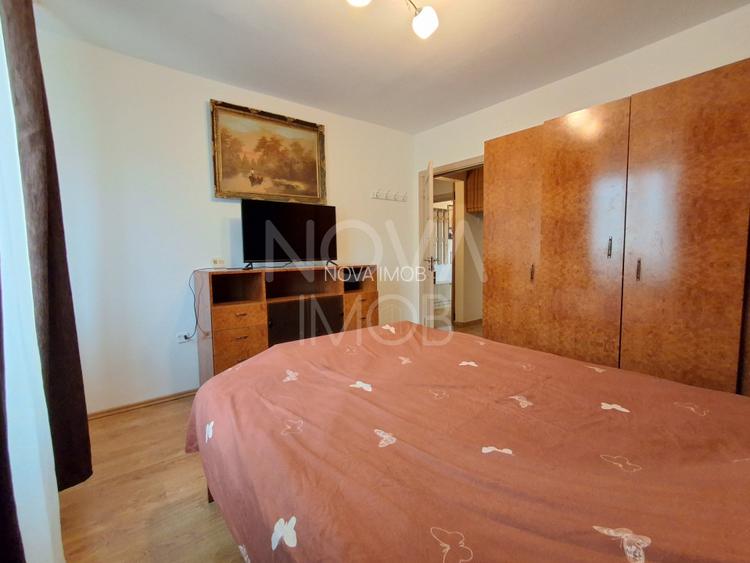 Apartament de inchiriat 3 camere etajul 4, cu lift,  Zona Vasile Aaron  - 9