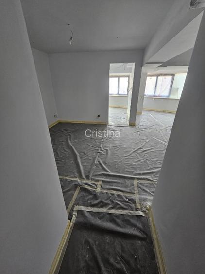 Vând apartament 3 camere, Bulevardul Unirii, etaj 6 - 6