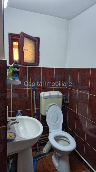 Casa Rogerius singur in curte, amenajata in doua apartamente comision 0% - 10