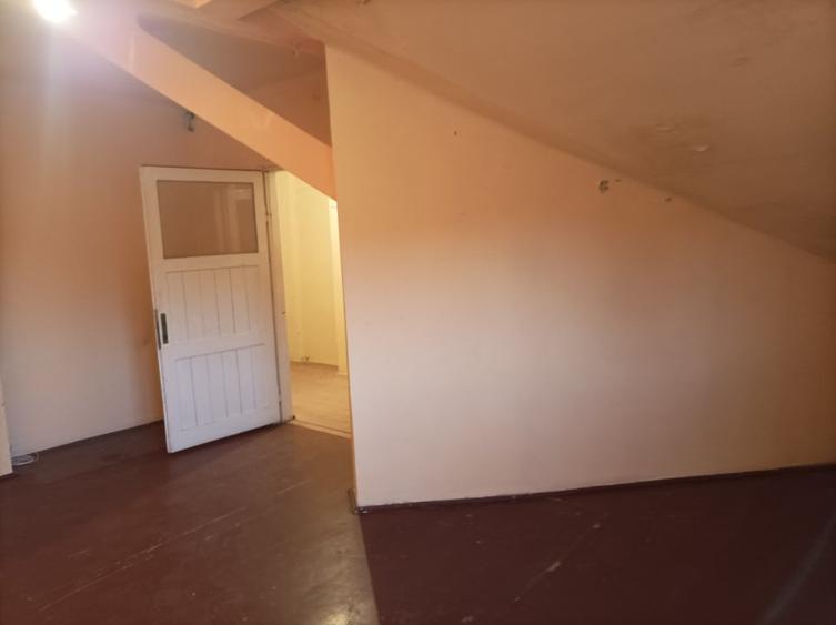 Apartament 3 camere liber la vanzare zona Central