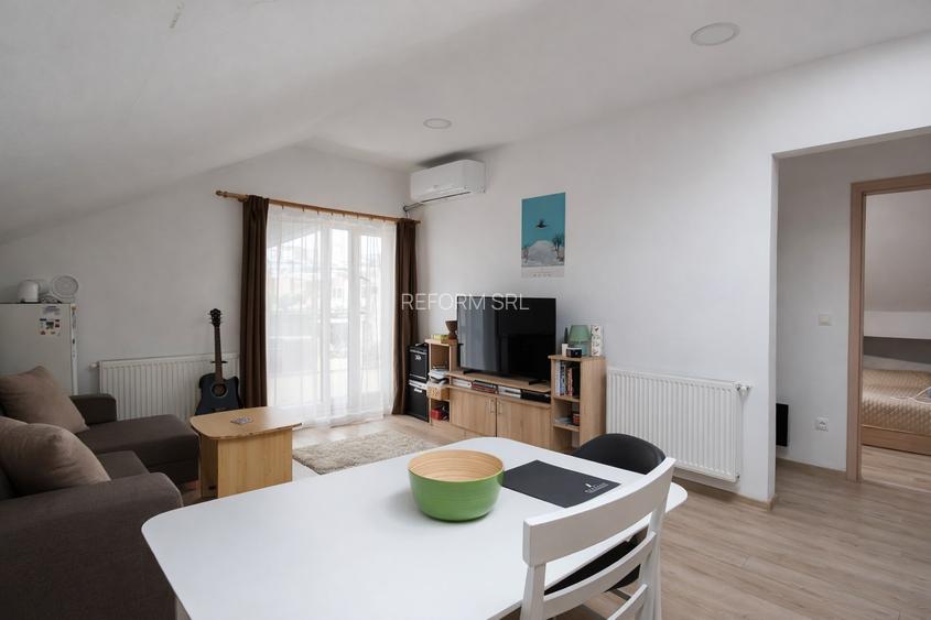 De vânzare apartament cu trei camere în Bună Ziua - 3