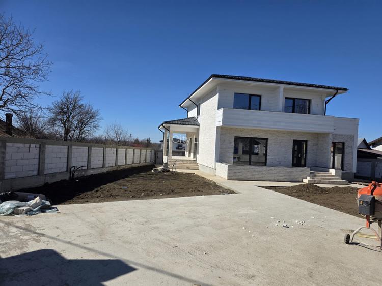 Vila eleganta centru Aroneanu - 3