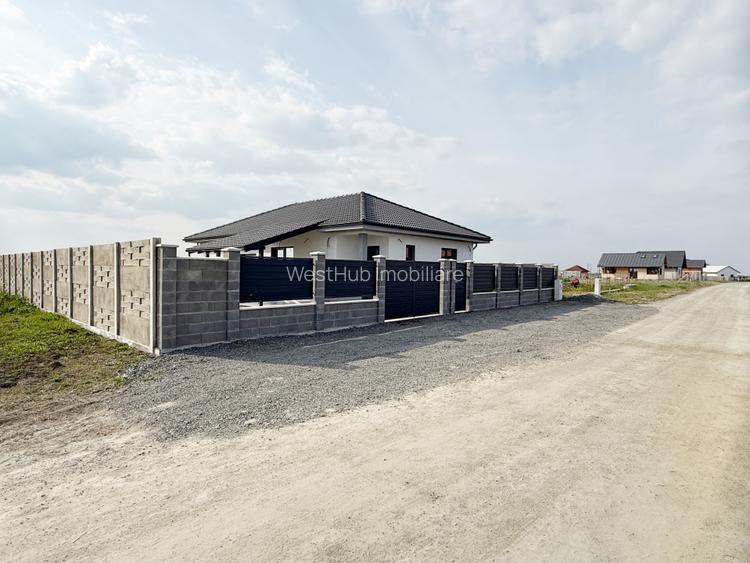 Casa individuala, 4 camere, 105 utili, 580 teren, comision 0% Sanmihaiu Roman - 14