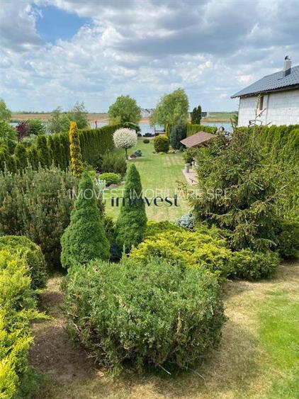 Casa de Vacanta de Vanzare la Lac Apa - 4 Dormitoare, Living + Bucatarie Open Sp - 2