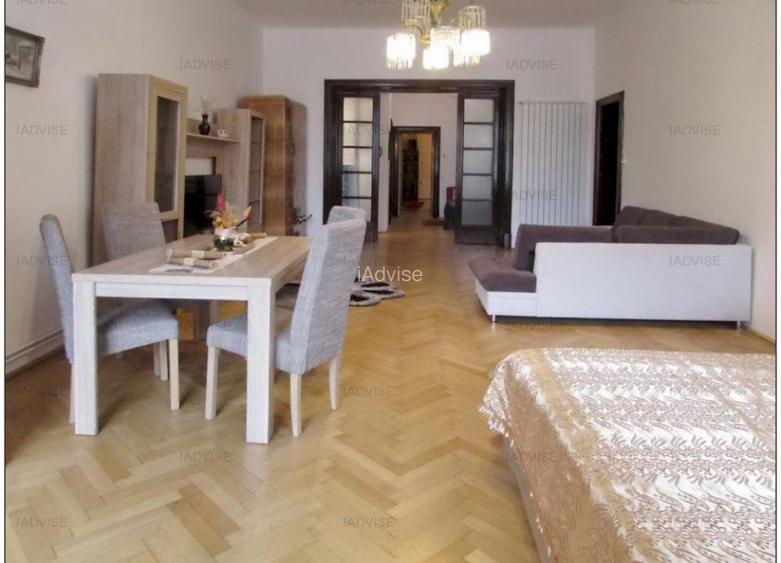 Apartament 4 Camere Vanzare - Piata Sfatului - 17