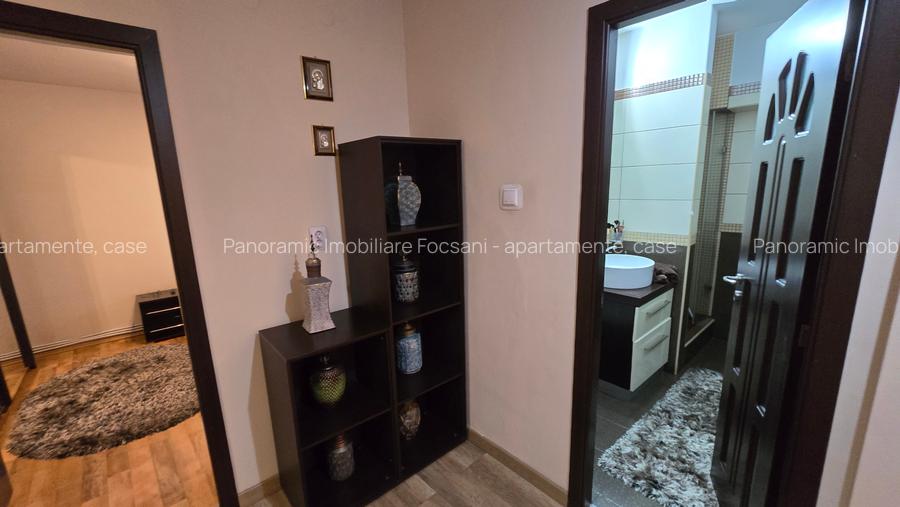 3 camere de vanzare  , etajul 1, ultracentral, Focsani - 27