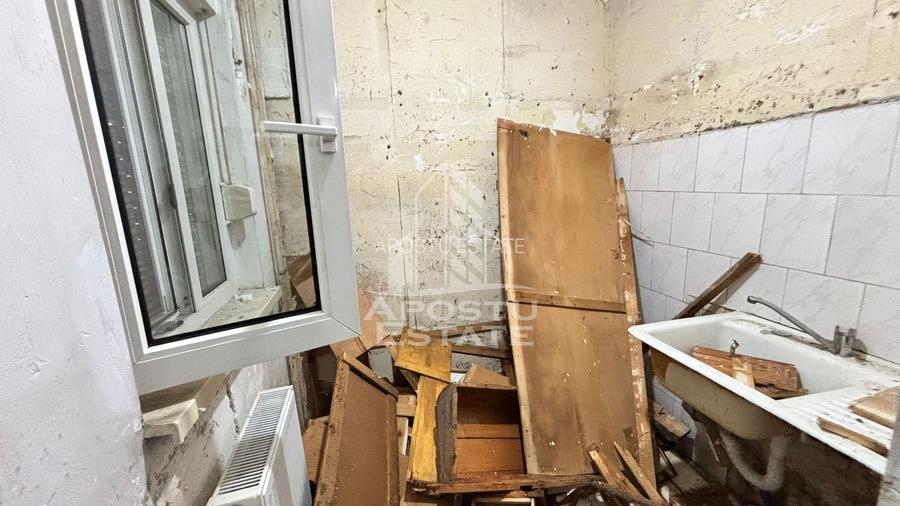 Garsoniera in curs de renovare in Calea Buziasului, parter - 2
