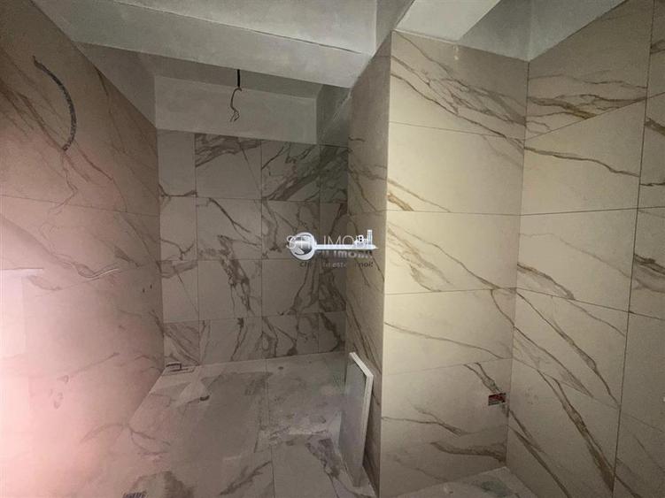 1 CAM  PODU ROS, PALAS, DECOMANDAT, 41 MP,  BLOC NOU - 13