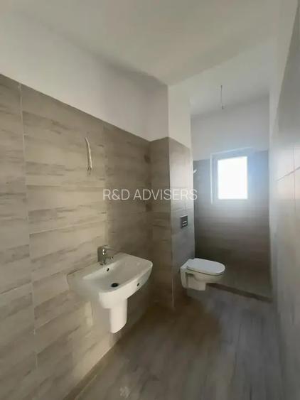 Casa 4 Camere Individuala Mutare Imediat Complex Securizat Comision 0 - 10