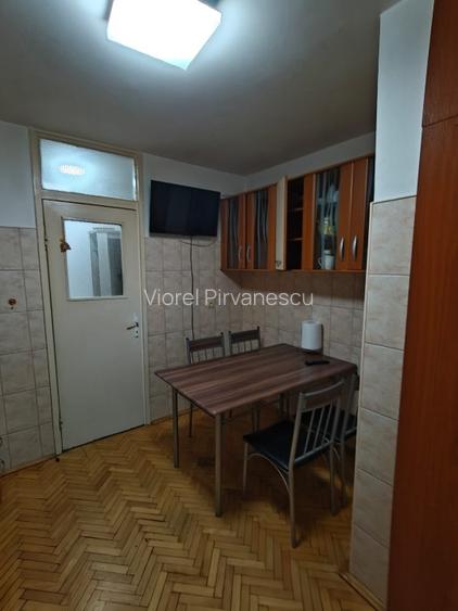 Inchiriez apartament 3 camere, et. 2, centrala proprie,2 bai- Complex Studentesc - 13