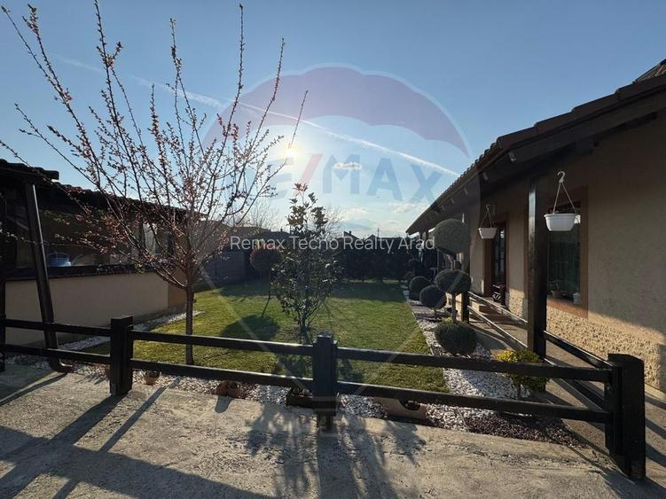 Casă / Vilă cu 4 camere de vânzare în zona Bujac-Arad - 27
