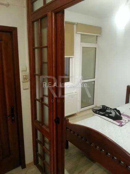 2 camere, Vatra Luminoasa, decomandat, etaj 1, an 2008 - 3