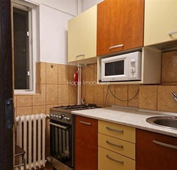 Obor- Masina de paine Garsoniera amenajta - 3