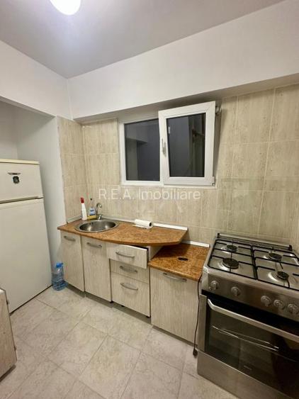 Garsoniera in bloc 1985 P-ta Victoriei | Dr. Felix - 4