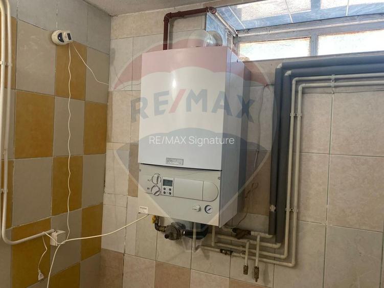 Casă / Vilă cu 5 camere de vânzare în zona Central - 41