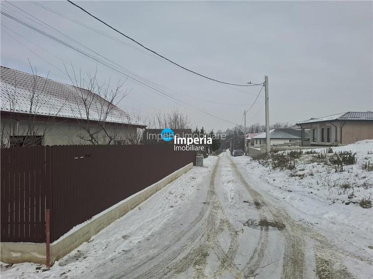 Teren intravilan de vanzare, Tomesti deal in spate la primarie! - 2