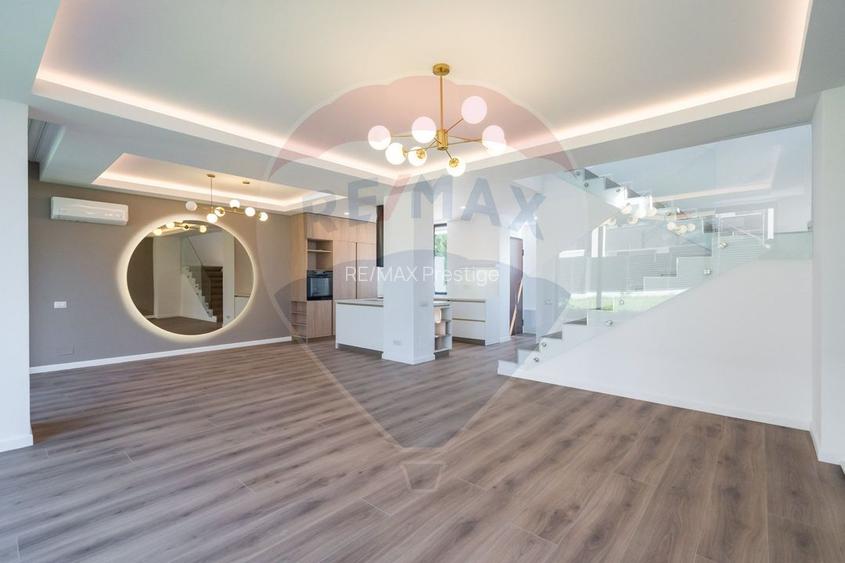 Casă / Vilă cu 5 camere de vânzare în zona Central - 2