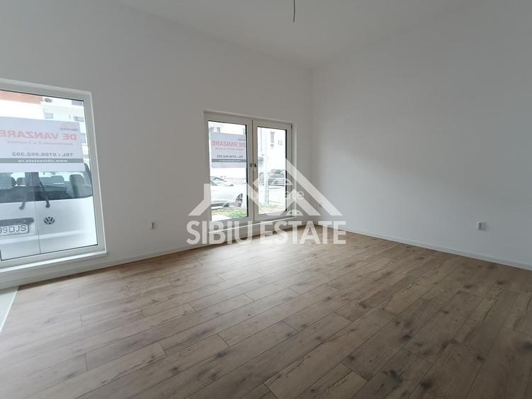 Apartament luminos, ideal locuință sau birou ,parter, 2 locuri parcare - 4