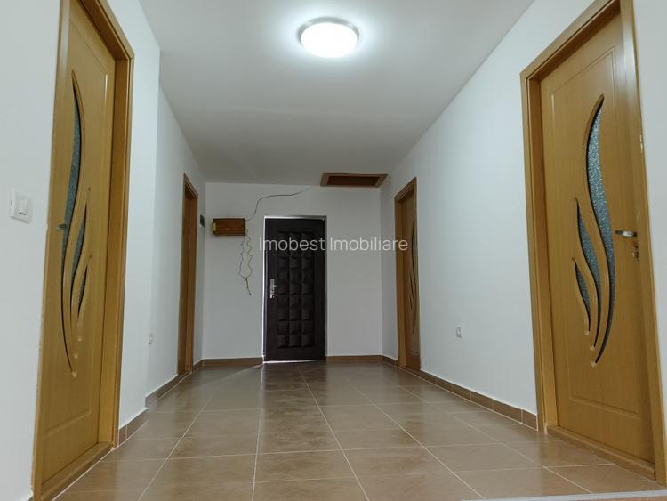 exclusivitate! Vila moderna P+M inalta, mobilata, cinci camere, Valu lui Traian! - 14