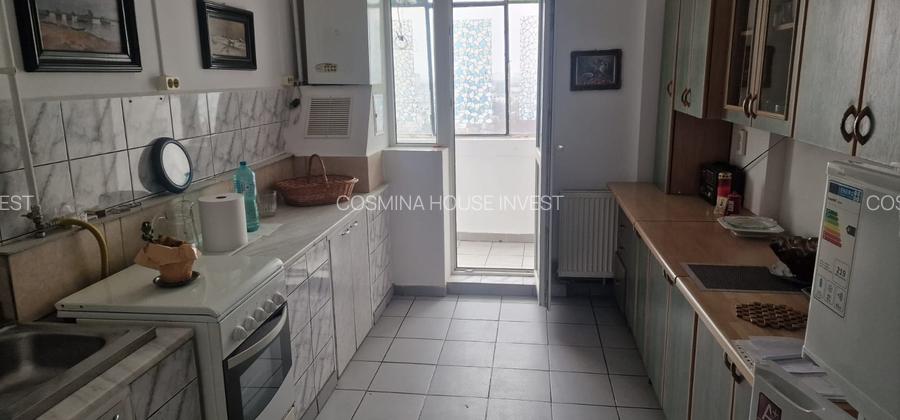 Republicii ,se vinde apartament decomandat ,2 camere  ,pret 67000 euro neg. - 5