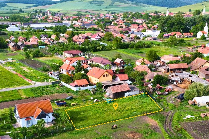 Construiește-ți casa la 10 minute de oraș - teren intravilan în Ernei - 2