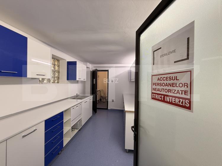 Casa cabinet medical cu apartament 2 camere, 225 mp, zona 1 Mai - 12