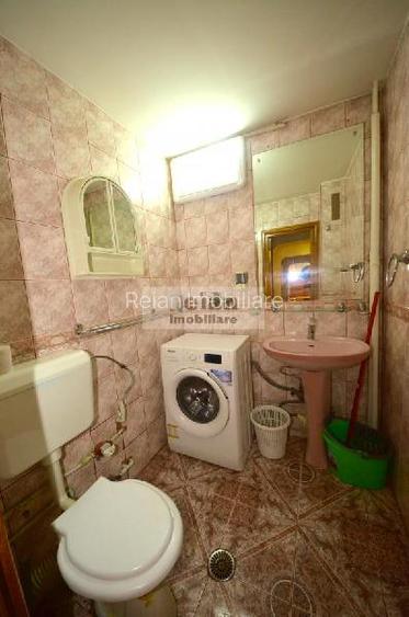 Colentina - Rau, Mcdonalds, 4 Camere 81 Mp, Et 9/11, An 1982, 2 Bai - 9