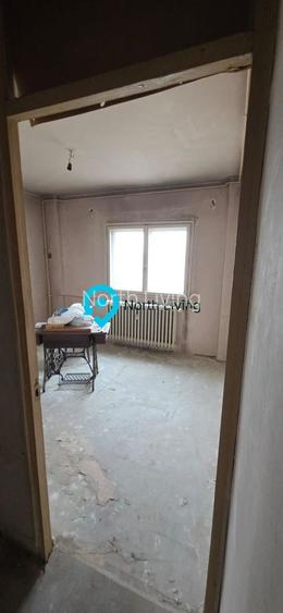 Apartament 4 camere de vânzare - Zona Tineretului - 8