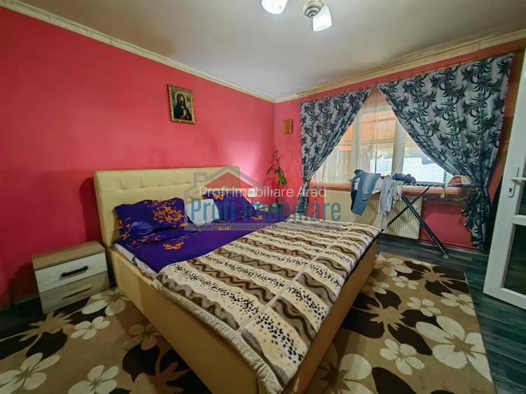 Casa cu 2 camere si terasa mare in centru pe strada Baritiu - 5