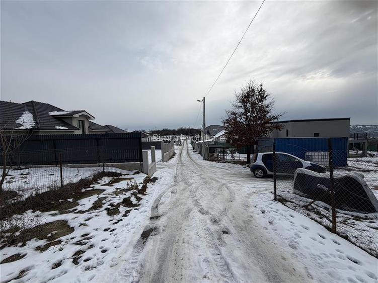 Teren intravilan str. Vantului - 3