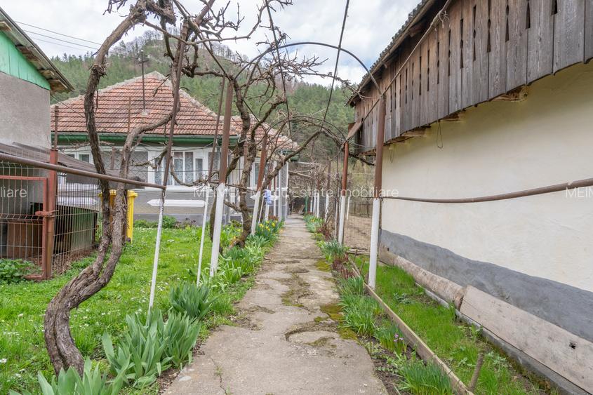 Acasă nu e un apartament. E pe Pietrosu nr. 8, în Zemeș. - 3